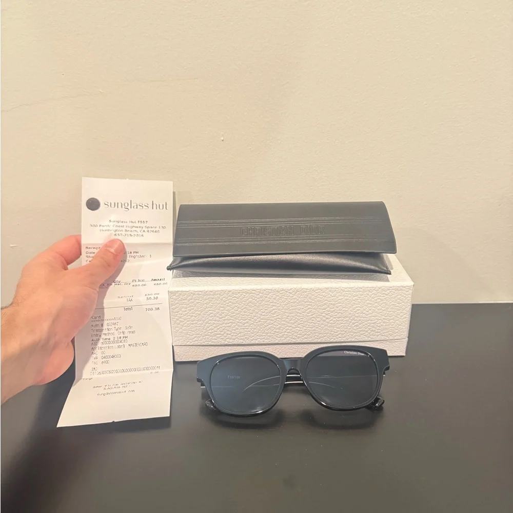 Christian Dior Black Sunglasses with Case - Picture 1 of 4